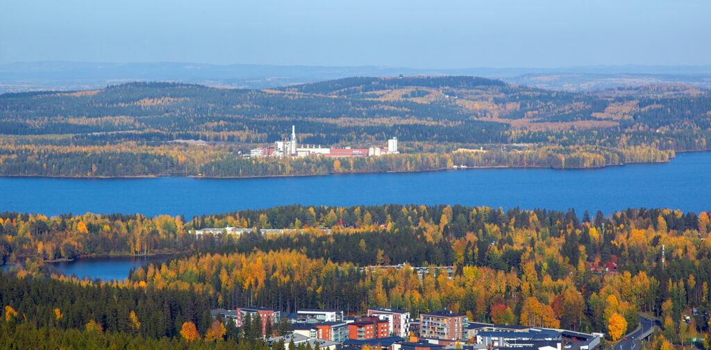 Kuopion Sorsasaloon on tulossa merkittävä tonttivaraus #vihreäsiirtymä investoinnille. <a href="/Kuopionkaupunki/">Kuopion kaupunki</a>
on varaamassa 40 hehtaarin suunnittelualueen Sorsasalon teollisuusalueelta eurooppalaiselle puhtaan teknologian investoijalle <a href="/InnoEnergyEU/">InnoEnergy</a>'lle. kuopio.fi/2024/11/21/sor…