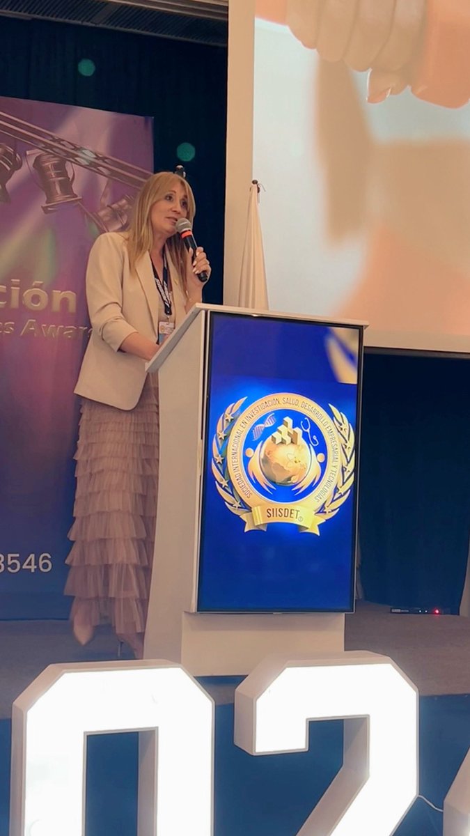 Qué experiencia tan increíble haber dado una conferencia sobre la gestión del estrés en Colombia! Es un privilegio poder compartir herramientas y estrategias para enfrentar el estrés y promover el bienestar mental. Agradezco a todos los participantes por su atención y por la