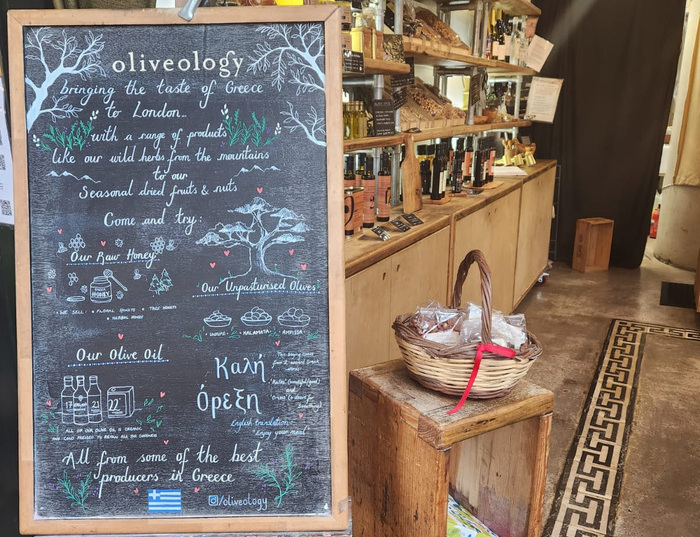 In October we try to create moments of stillness in our busy daily routines, to pause, breathe and appreciate the world around us🍂Cooking helps us feel grounded and in peace🍂Read all about it in our 🍂NEWSLETTER🍂us6.campaign-archive.com/?e=7b9a82bca1&…