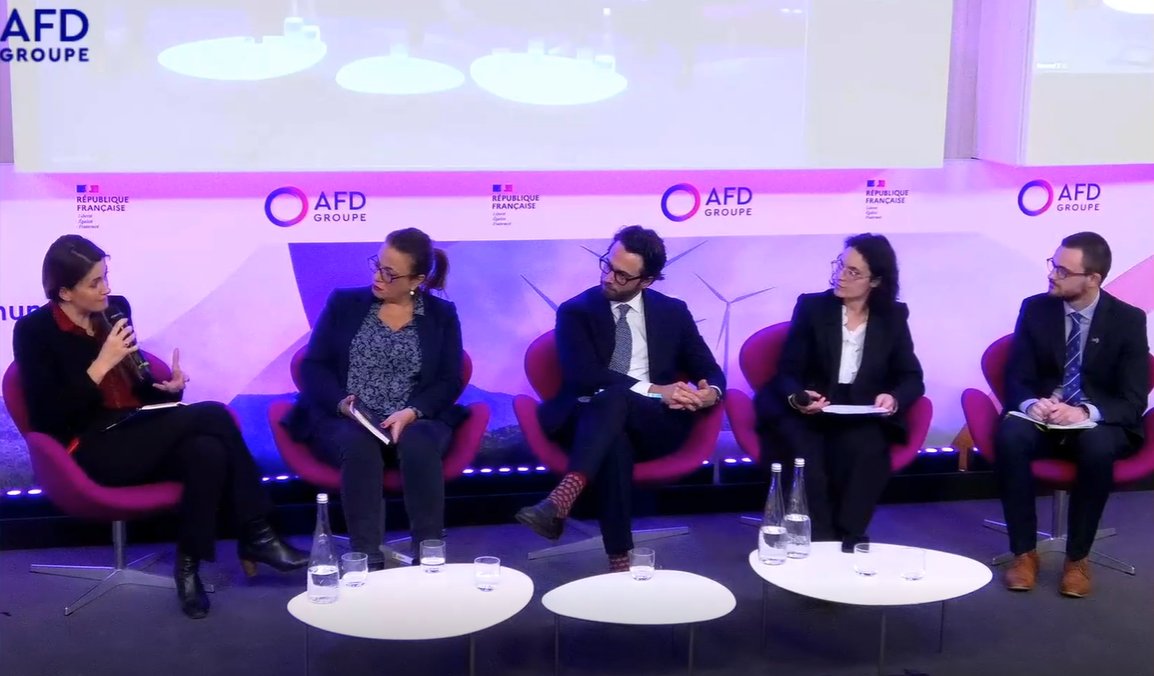 raphaelleaubert's tweet photo. Why is @IFC_org growing in #Paris?
1️⃣ Closer to clients - 25% of IFC investments are with Western European clients
2️⃣ Driving systemic impact via corporate-level solutions
3️⃣ Tapping into Europe's innovation &amp; talent ecosystems
Thanks for asking @AFD_en, @WorldBank #1 co-investor https://t.co/qU4tZhy3G5