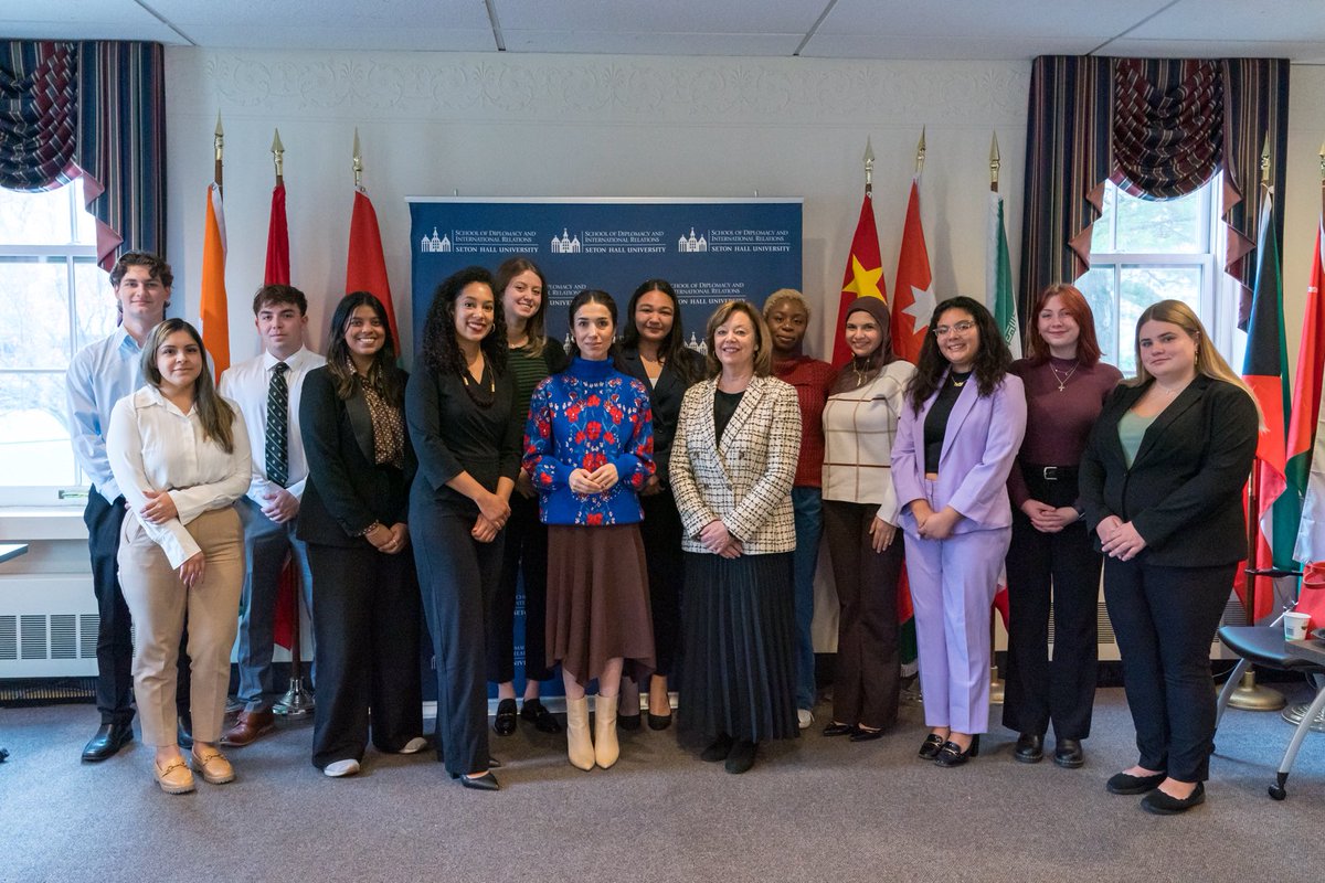 So wonderful to have ⁦<a href="/NadiaMuradBasee/">Nadia Murad</a>⁩ share her story ⁦<a href="/shuDiplomacy/">Seton Hall School of Diplomacy</a>⁩ World Leaders Forum shu.edu/diplomacy/wlf-… ⁦⁦⁦⁦<a href="/SetonHall/">Seton Hall</a>⁩