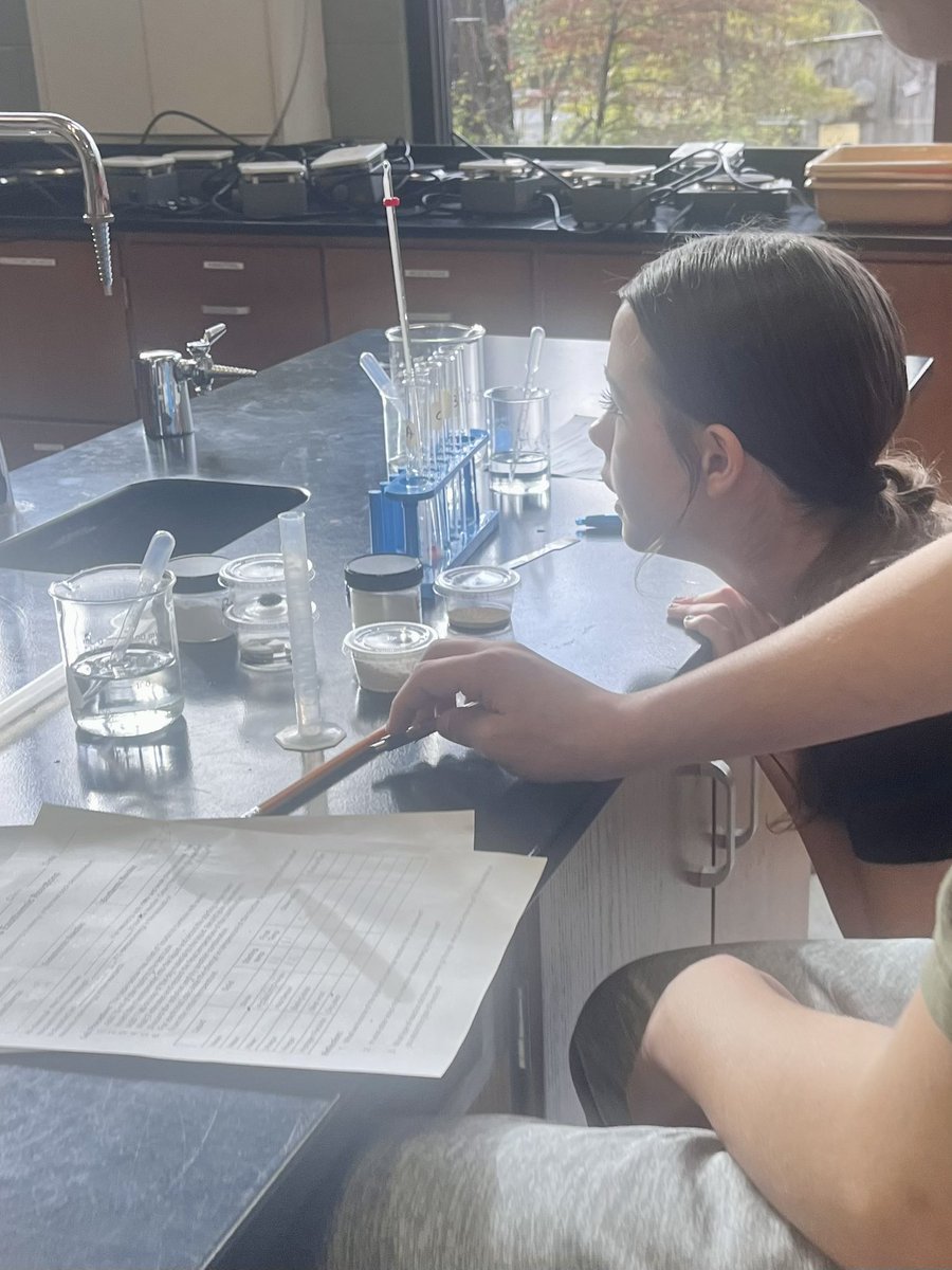 Amy Lyons tweet media