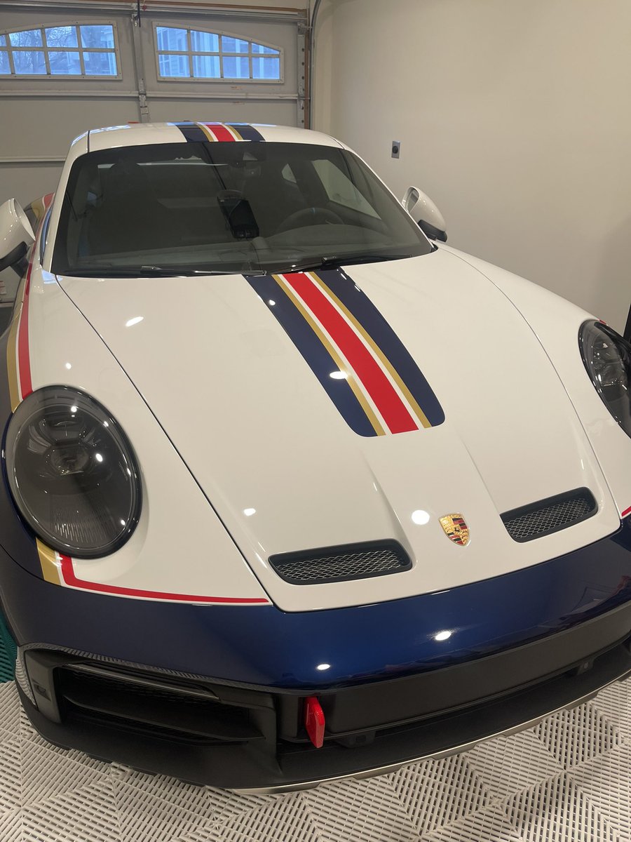 VinchTheGrinch tweet media