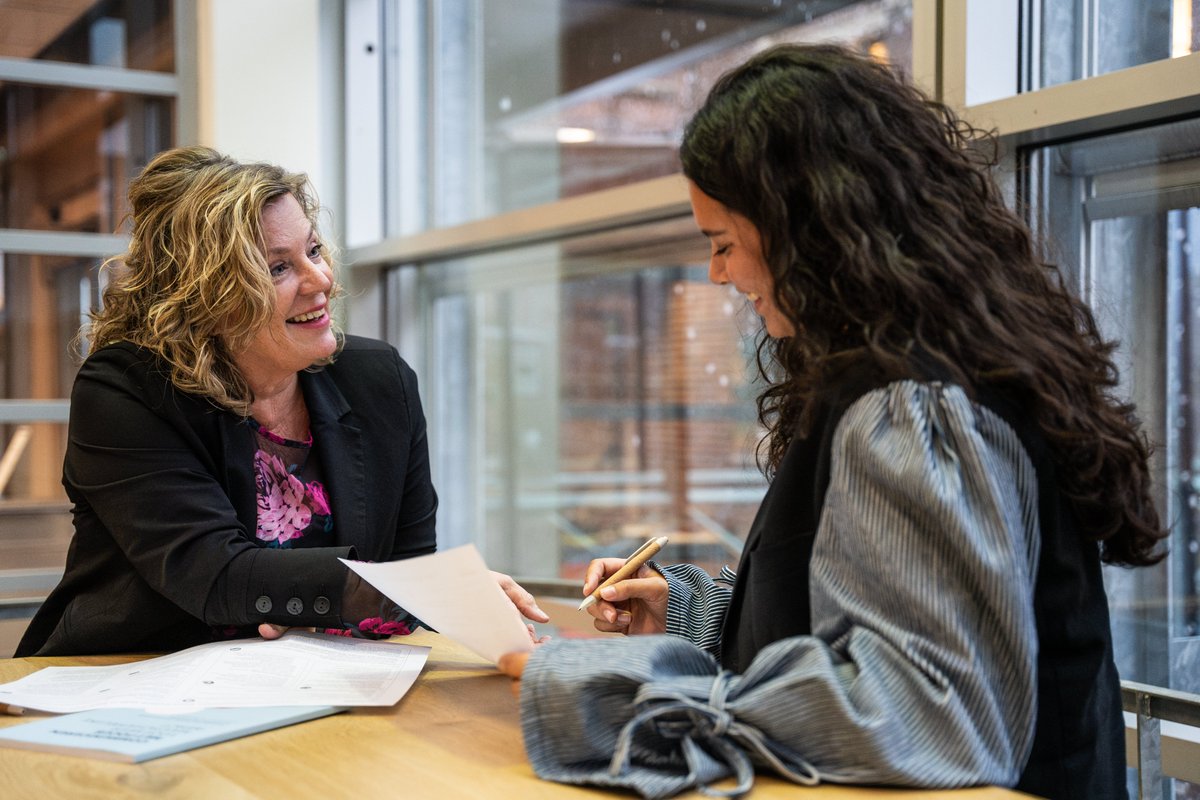 provgroningen's tweet image. 🚨 #VACATURE | Ben jij een ervaren senior communicatieadviseur en sterke persoonlijkheid met durf, lef en strategisch inzicht, en sta je voor je vak? Solliciteer dan op de functie strategisch communicatieadviseur via werkenbijprovinciegroningen.nl/vacatures/stra…