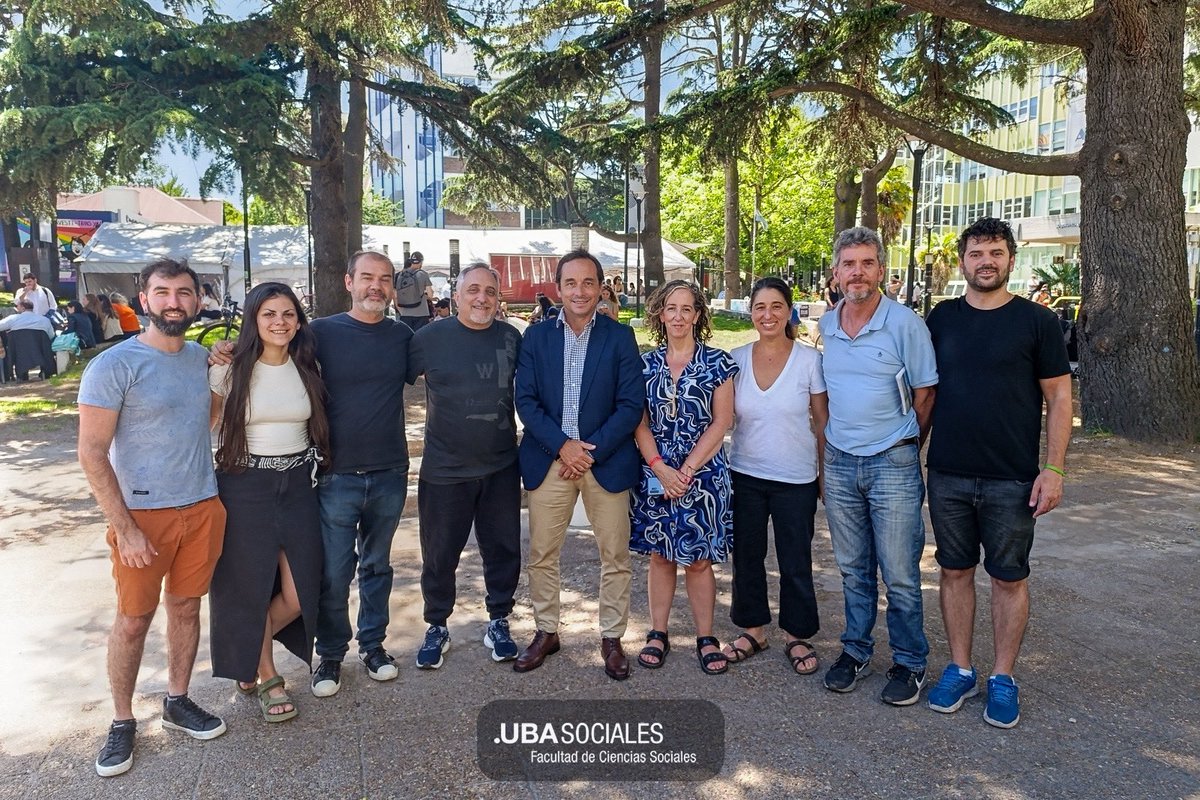 ubasociales's tweet photo. Participamos del VII Congreso de Extensión de la @AUGMoficial  que se realizó los días 13, 14 y 15 de noviembre en Mar del Plata. 
Junto a otras facultades de la UBA (@filo_uba, @AgronomiaUBA, @ingenieriauba, @Exactas_UBA) pudimos fortalecer el intercambio de experiencias🤝🏽 https://t.co/YiUzzQUi6O