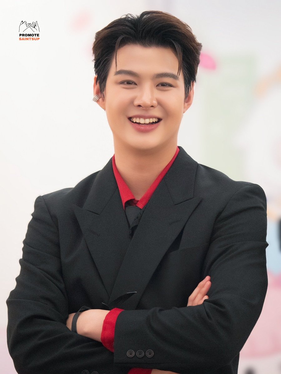 PROMOTE_SAINT's tweet photo. เซ้นต์ ภูม รวมพลหลังจบงาน FERRARI พูดคุยกันสนุกสนานและมีความสุขมากๆ เลยค่ะวันนี้

เดินทางกลับบ้านดีๆ นะคะเซ้นต์ ภูม และแม่ๆ พี่ๆ ทุกคน

UNIVERSO SUPNUT
#FERRARIxSAINTPOOM
#Saint_sup #ppoomntp_ https://t.co/pI3D5S7iQd