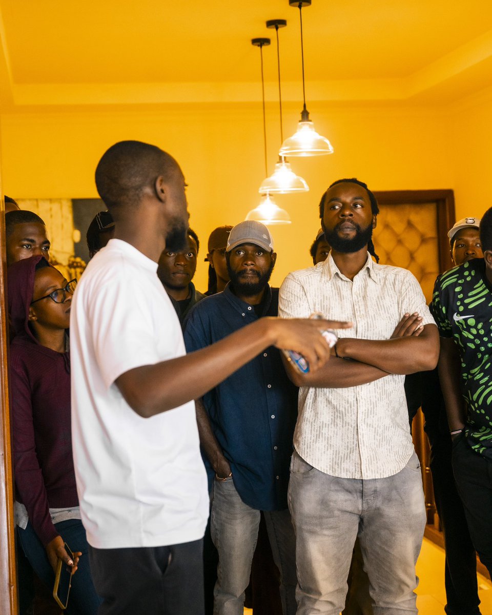 multimediahubRW's tweet image. AI Trainings at @multimediahubRW in collaboration with @IF_Rwanda wrapped up Day 2 with a special tour around @multimediahubRW ! 🌟 Participants explored the creative spaces where innovation and art meet 🚀 #createwithkmh #novembrenumerique #AIInCreativity