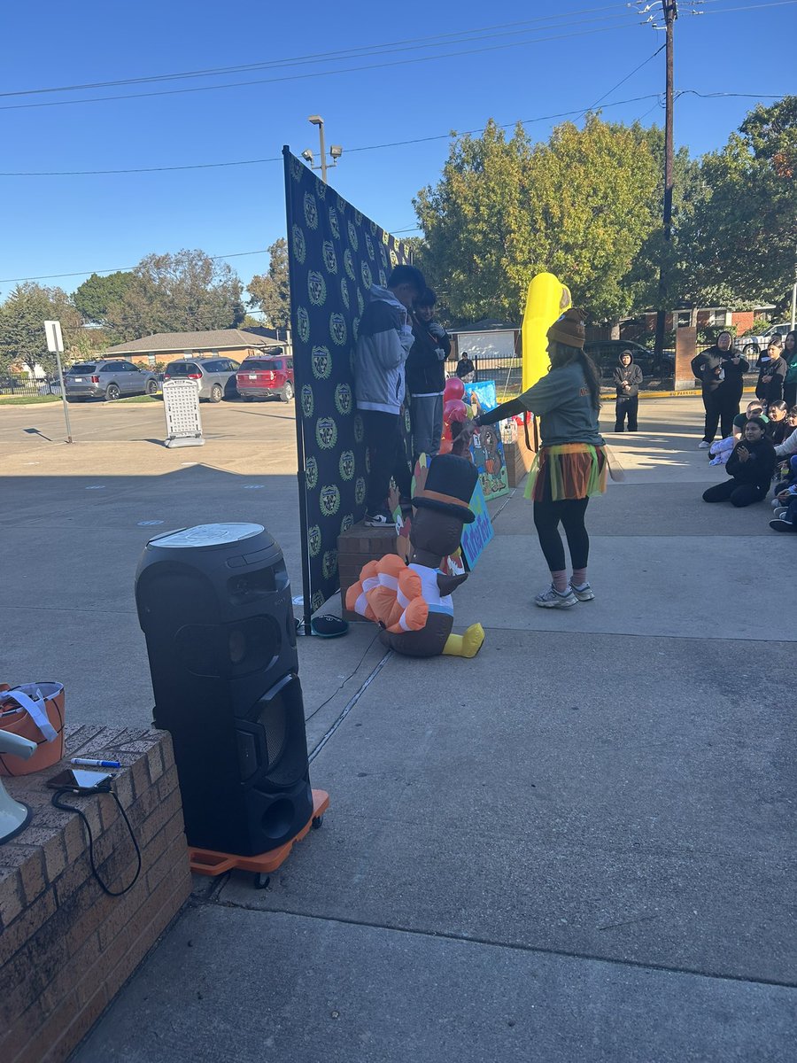 Monica Martin tweet media