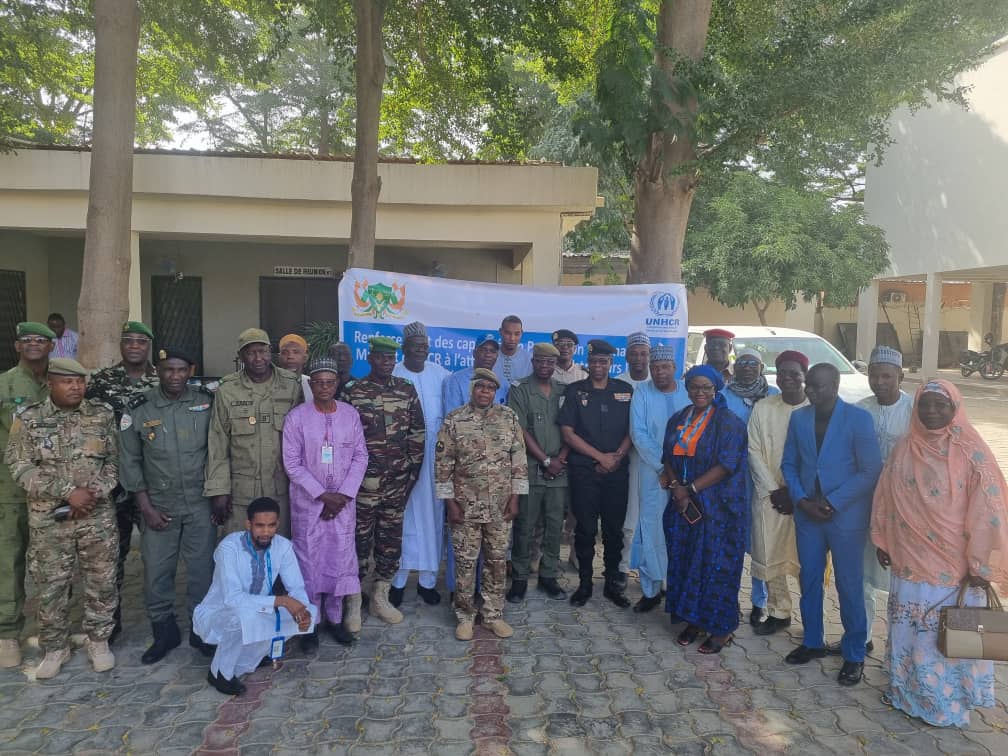 UNHCRNiger's tweet photo. 🇳🇪 Le HCR salue la politique de porte ouverte continue du Niger envers les déplacés forcés, malgré ses défis.

Grace au projet #RDPP-NA finance par 🇪🇺 et 🇮🇹, les formations du HCR renforcent l’environnement d’asile et l’accès au territoire pour les réfugiés et demandeurs d’asile. https://t.co/vZ1jYLLXgY