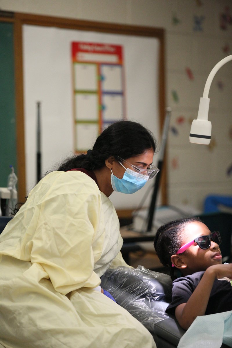 HP_Schools's tweet image. HPS has teamed up with the University of Detroit Mercy School of Dentistry to provide teeth cleanings, screenings, educational tips, and other preventative dental services to all our students. They were at Hoover Elementary this week. #hazelparkschools #letsroll #teethcare