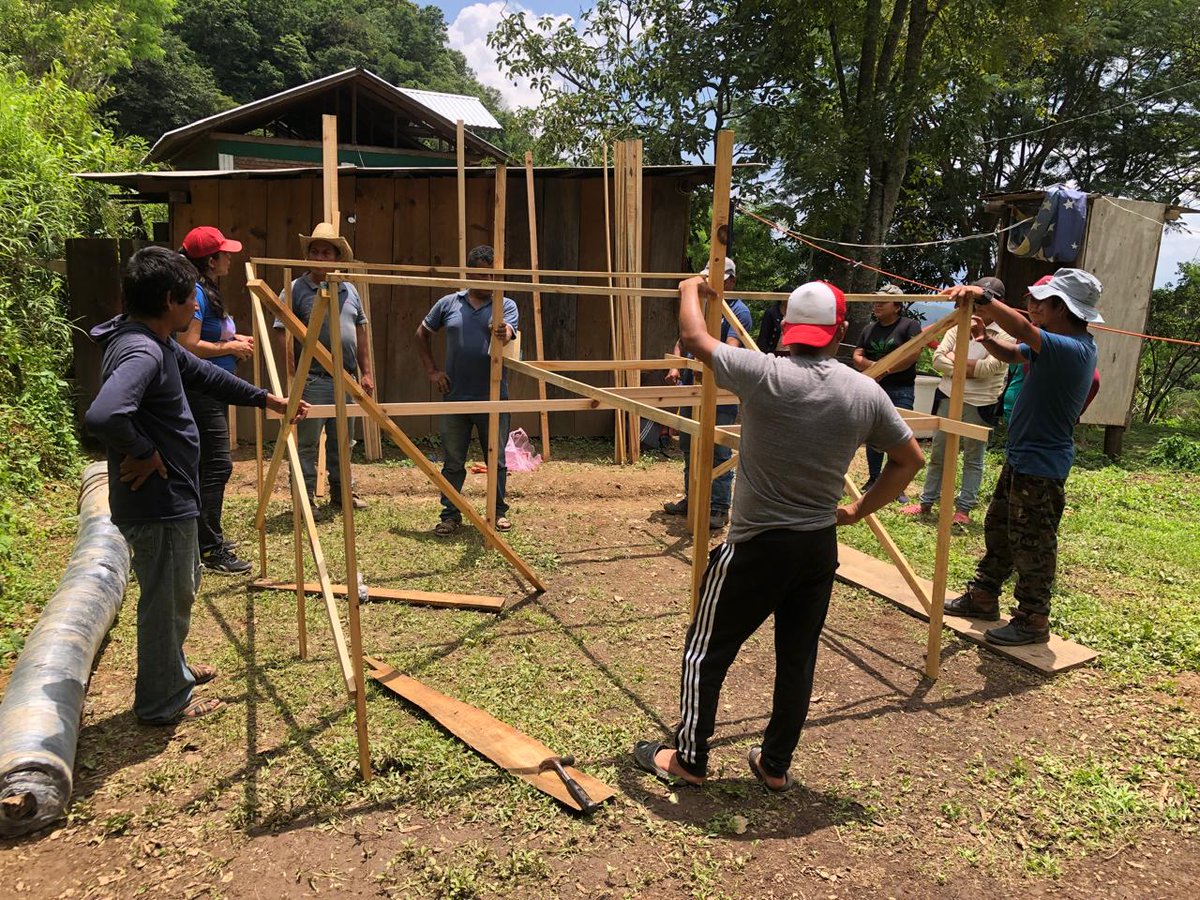 LuLayuAC's tweet photo. Construcción de secadores solares para café como parte de las actividades del Proyecto: "Fortalecimiento a la Cadena de valor Café, en Santa Cruz Itundujia, Oaxaca", financiado por @PNUD_Mexico y @PPD_Mexico https://t.co/qZwwKMYiCc