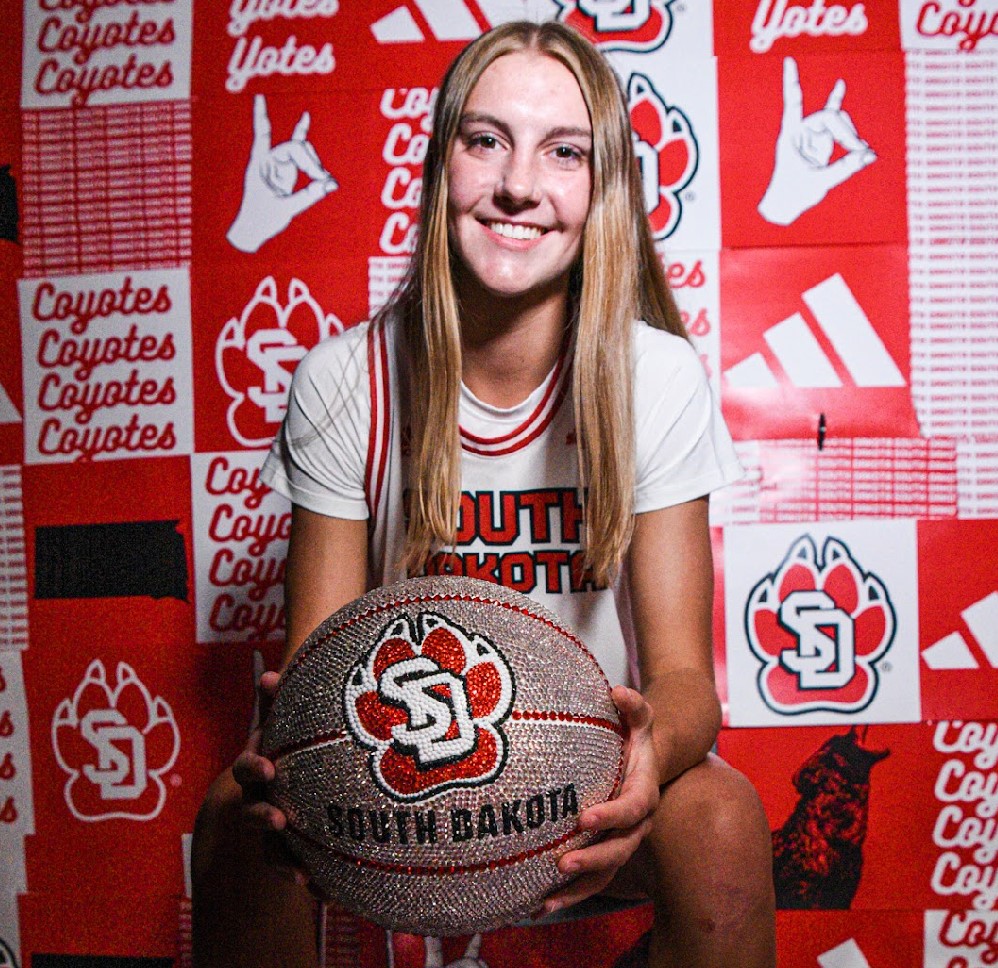 Springville's Rowan Jacobi ends recruitment early, gives pledge to University of South Dakota basketball program. journal-eureka.com/university-sou…