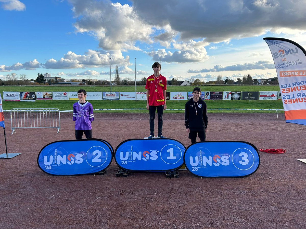Championnat Départemental de Cross 2024

Retour en images sur la course Collèges Garçons,  la bataille a été rude tout au long des 3000m de course ! ⚔️🏃‍♂️

Bravo à tous ! 👏🏻 

📸 THOMELIN M. 

<a href="/UnssOrleans_SR/">UNSS Orléans-Tours</a> <a href="/unss/">UNSS_National</a> 
<a href="/dsden28/">DSDEN d’Eure-et-Loir - Académie d’Orléans-Tours</a> <a href="/ac_orleanstours/">Académie d'Orléans-Tours</a> 
<a href="/eurelien/">Eure-et-Loir</a> <a href="/CDOS28/">CDOS28</a>