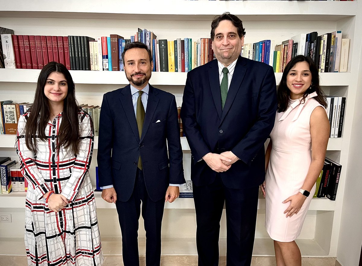 Con el objetivo de lograr la exclusión del país de la lista discriminatoria fiscal de la Unión Europea, el Director General, Camilo Valdés, la Subdirectora, Alexandra Marotta y la asesora Ana Silvia Velásquez, sostuvieron una reunión de trabajo…

1/3