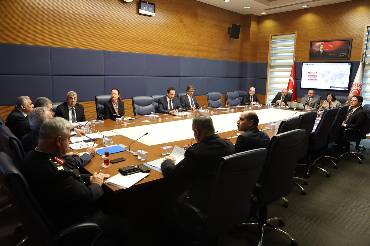 iekarayel's tweet image. Türkiye-AB Karma Parlamento Komisyonumuzun 81. Toplantısı hazırlıkları çerçevesinde; @TC_icisleri Bakanlığımızın brifing toplantısını Bakan Yardımcımız Sayın @munirkaraloglu’nun sunumu ile gerçekleştirdik.