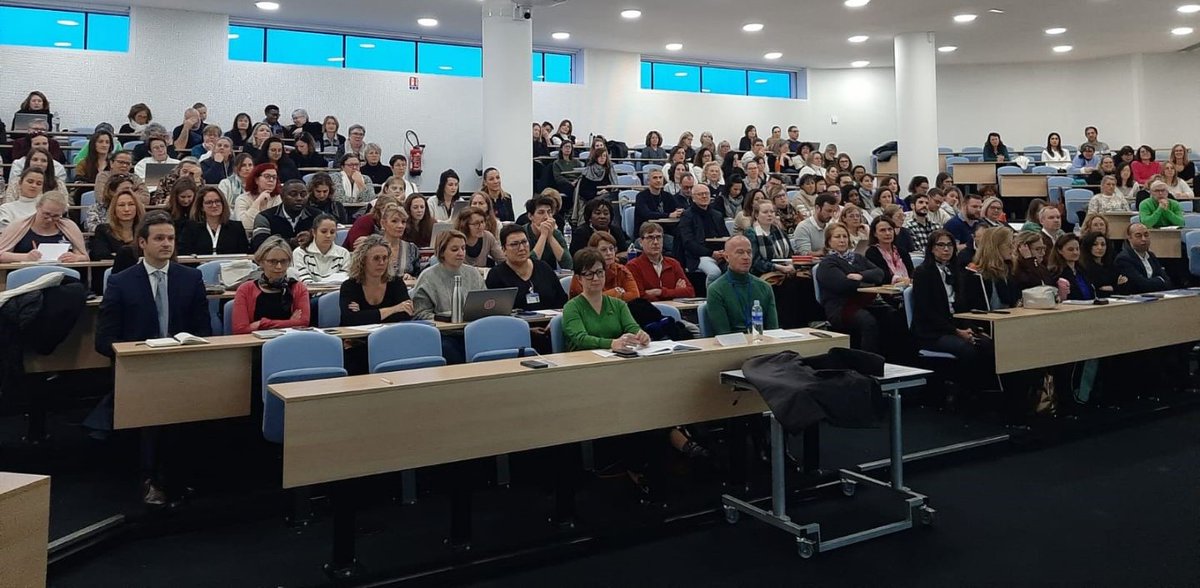 Le séminaire de l'encadrement paramédical d' AP-HP. Université Paris-Saclay a réuni aujourd'hui les cadres de santé du GHU autour du thème "Transformation sociétale et évolutions managériales". Une journée riche en échanges et partages d'expériences, merci aux organisateurs🙏