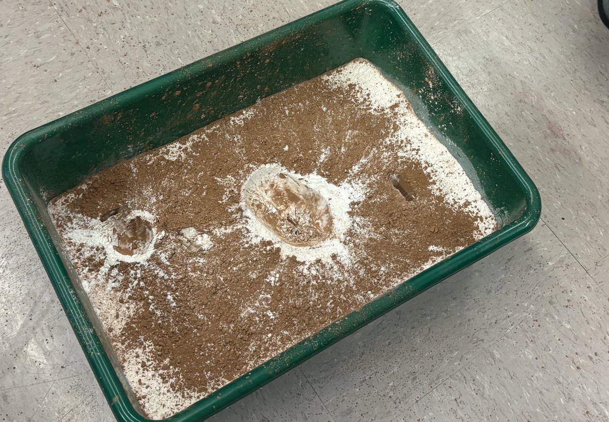 Experimenting with Impact craters this morning <a href="/StEdwardsSchool/">St.Edward'sSchool 🇺🇦</a>