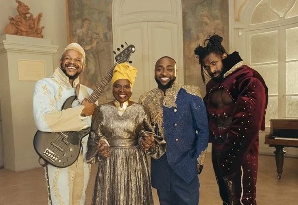 echoblognaija's tweet photo. @davido’s “Na Money” wins best costume award at Berlin Fashion 

(#BaltasarEngonga Abati King of Afrobeat Simon Ekpa Seyi Tinubu) https://t.co/rtW1cgMoeP