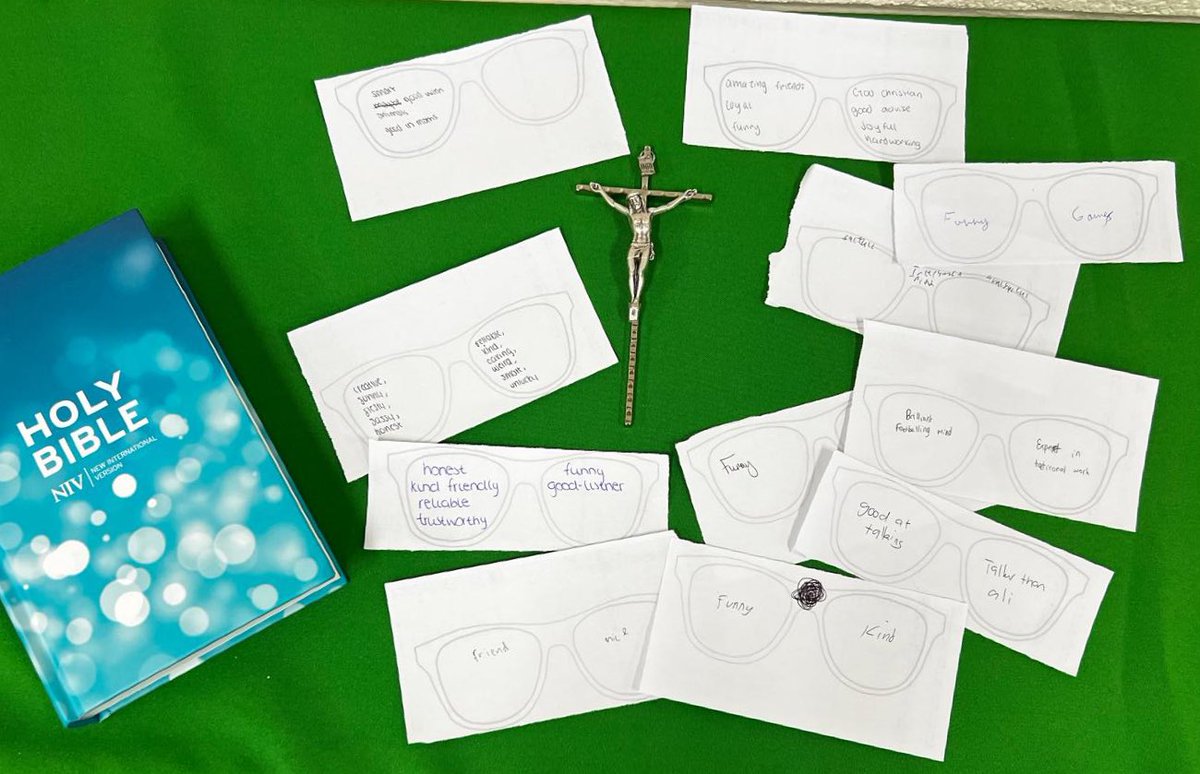MountStJosephR1's tweet photo. Here are some of our students’ reflections from today on how God sees us. https://t.co/DbRUiMK9rh