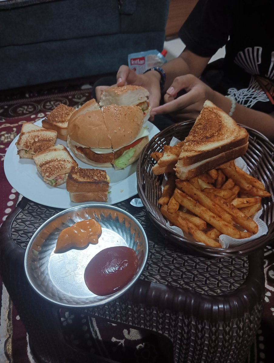 CHARLIE ( LONELY ERA ) tweet media