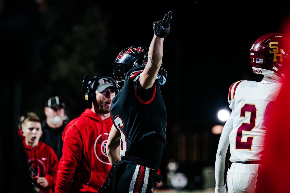 BrittonBarrett's tweet image. Updated highlights through playoff week 2!
hudl.com/v/2PtmyY
@CSmithScout @QBCoachFox