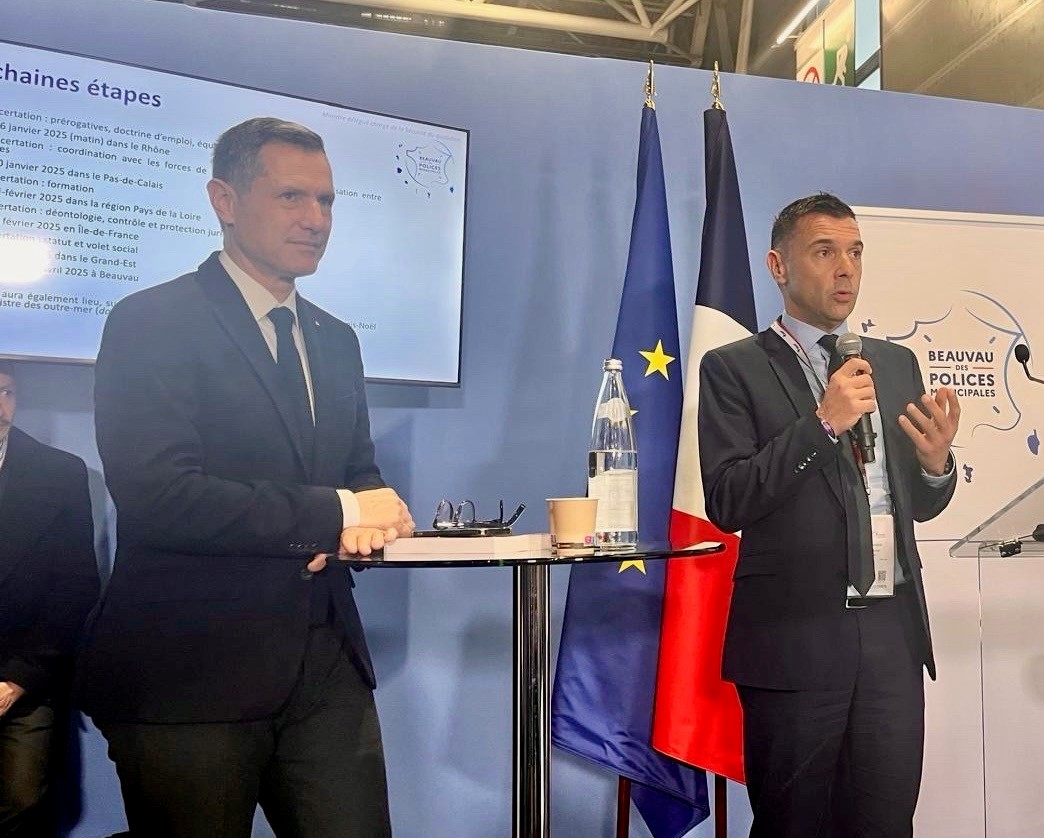 🔵 Beauvau de la police municipale
<a href="/nedelecyohann/">Yohann Nédélec</a> rappelle l’action volontariste du CNFPT pour la #formation des policiers municipaux : 4 centres de formation ouverts, 15% du budget consacré et des moyens pour garantir un départ en formation inférieur à 4 mois.