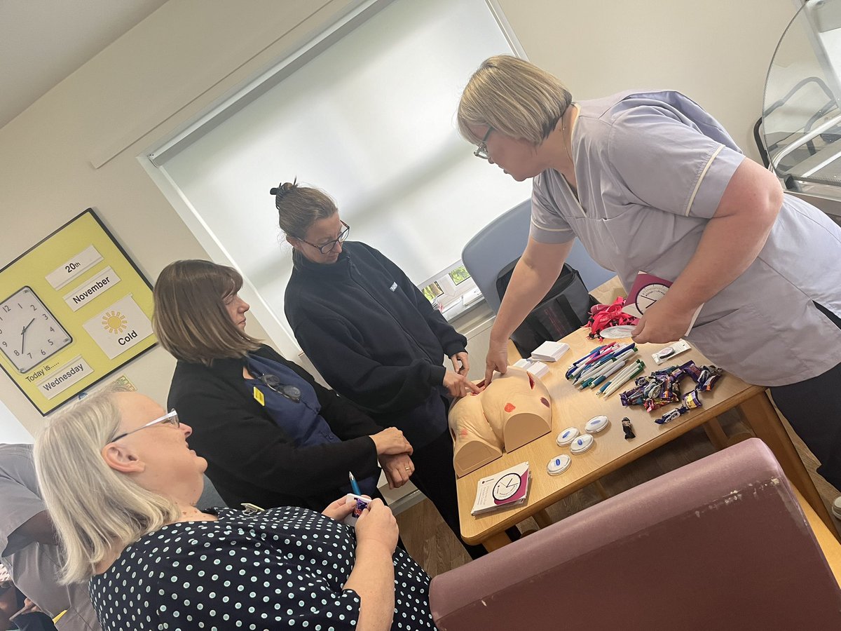 susan martin (@susanma66710148) on Twitter photo Thanks to the great team at Kleinwort for fantastic engagement at #stopthepressure@juliafairhall3 <a href="/BalcombeLee/">Lee J Balcombe</a> <a href="/holliejp/">Hollie Poole RN QN</a> <a href="/Claire28320254/">Claire Parnaby</a> <a href="/Beth_morris_RN/">Beth Morris</a> <a href="/VickyFenwick1/">Vicky Fenwick</a> Thanks to the great team at Kleinwort for fantastic engagement at #stopthepressure@juliafairhall3 <a href="/BalcombeLee/">Lee J Balcombe</a> <a href="/holliejp/">Hollie Poole RN QN</a> <a href="/Claire28320254/">Claire Parnaby</a> <a href="/Beth_morris_RN/">Beth Morris</a> <a href="/VickyFenwick1/">Vicky Fenwick</a>