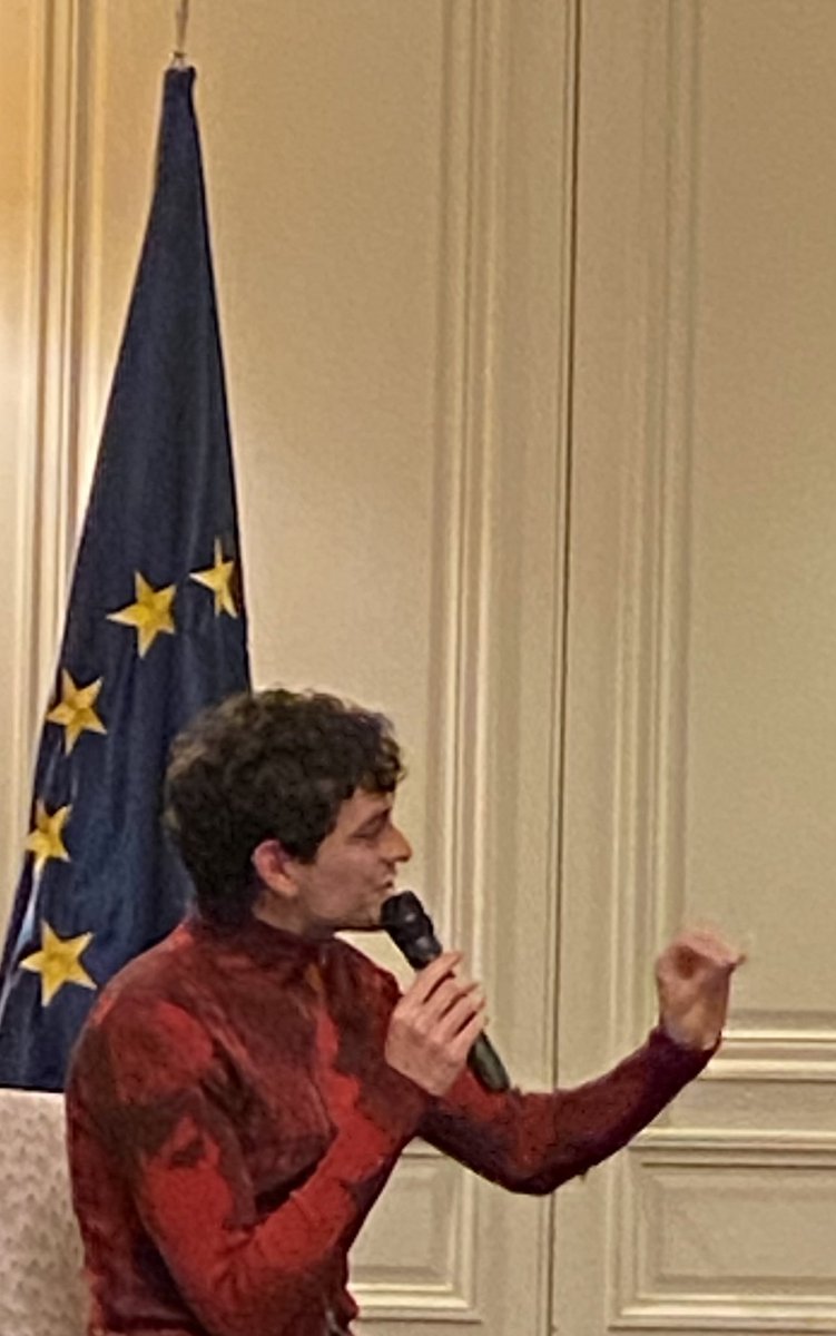 Ainhoa Paredes tweet media