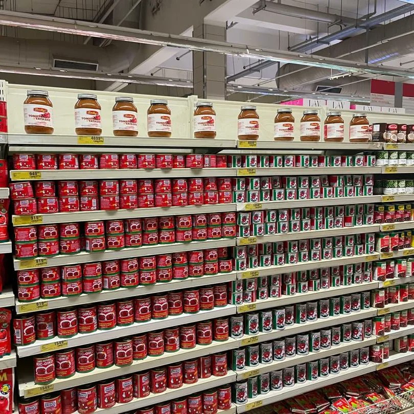 SmileyzFoods's tweet photo. They came, they saw, they cleared the shelves! 🛒✨

From our 100% pure tomato paste to crunchy granola, everyone’s getting Christmas-ready with Smiley’z goodness. 🎄 

Visit your nearest Shoprite mall or send us a DM to place your order today! 

#smileyzfoods #christmas2024 https://t.co/65bvXqEHN7