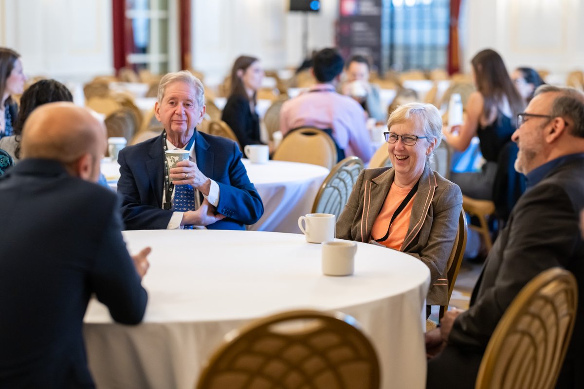 Schmidt Science Fellows tweet media