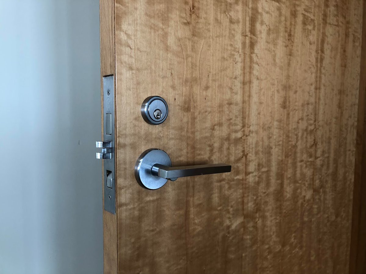 sevanlocksmith's tweet image. 🏢 Protect your assets with Sevan Locks & Doors’ advanced access control systems! Secure entry and manage access with precision for your business. 💼🔒 #AccessControlSystems #BusinessSecurity #SevanLocksandDoors #SecureEntry #AssetProtection