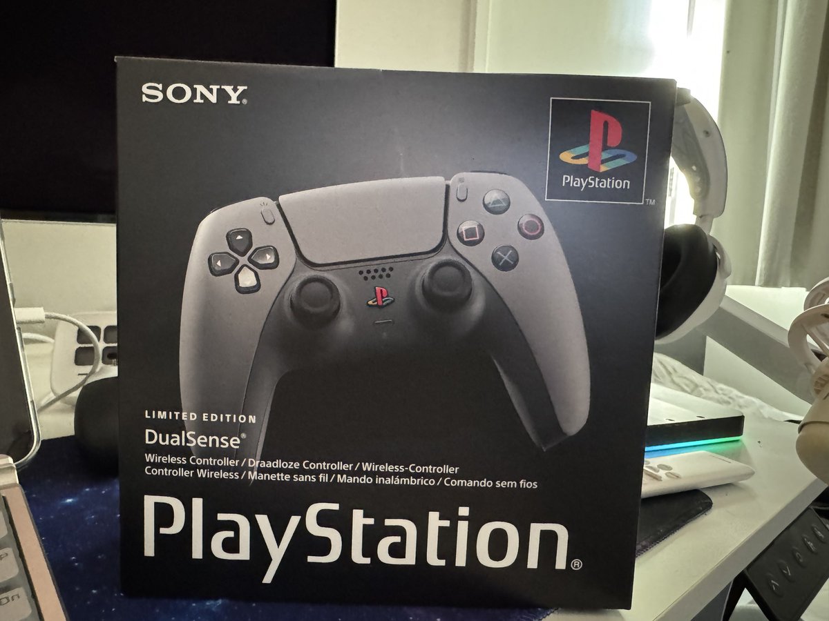 So happy I managed to get one of these!! Even the packaging looks cool 😅