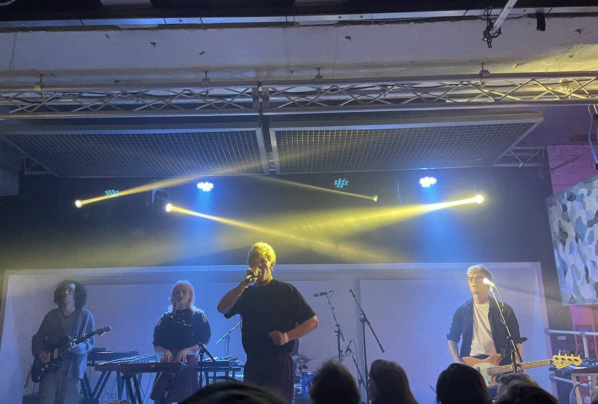 Ian Caine (@iancaine3) on Twitter photo @whlungmusic <a href="/strangebrewbriz/">StrangeBrewBristol</a> last night. Seriously good. Why aren’t they huge by now? Really enjoyed the support Pem, too @whlungmusic <a href="/strangebrewbriz/">StrangeBrewBristol</a> last night. Seriously good. Why aren’t they huge by now? Really enjoyed the support Pem, too