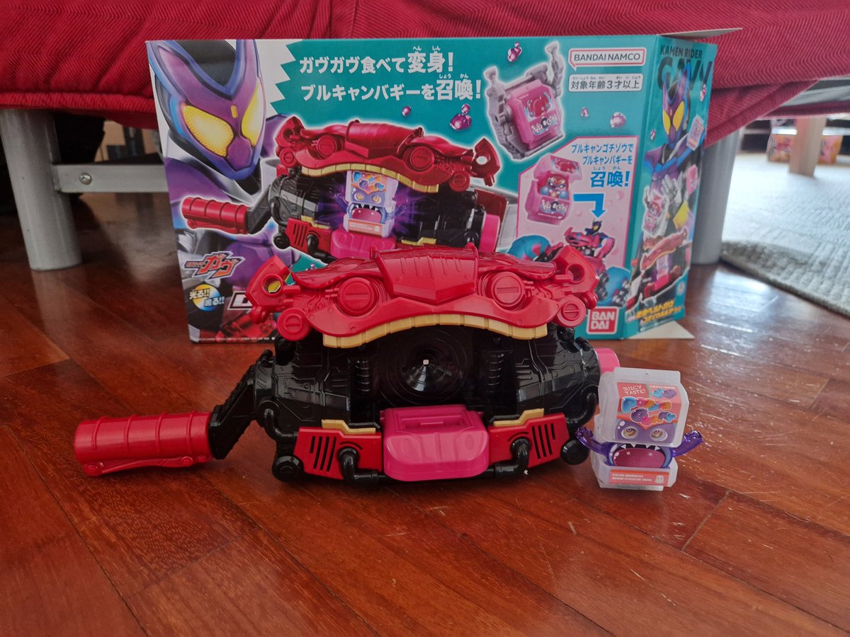 ANLotiii's tweet photo. Since i haven't posted anything for a while here's my collection of Kamen Rider / Sentai toys as of now
Sorry the Build Driver and DonBlaster didn't get a nice pic as the others. I will take proper ones once i come back home! https://t.co/XVVNAGOuOC