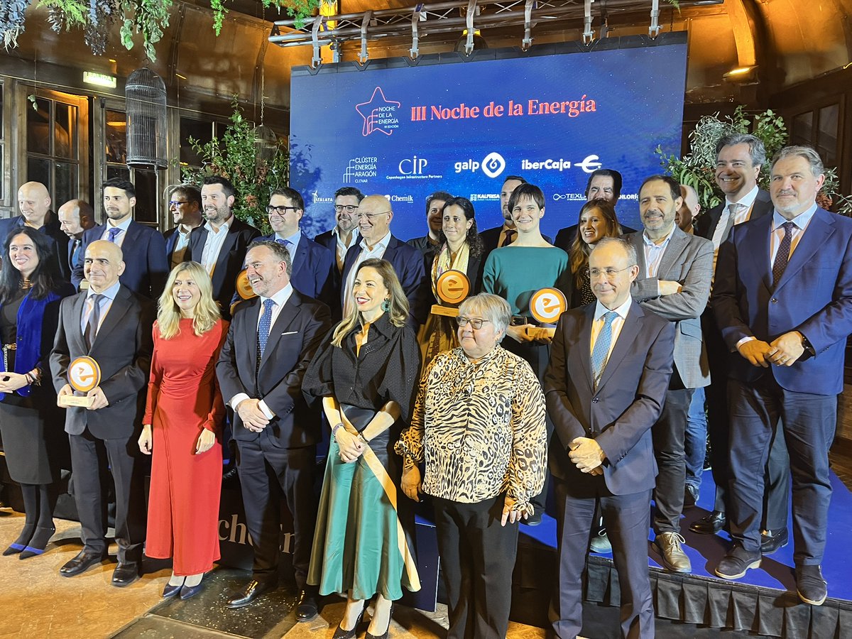 Participa Energía (@participaenergy) on Twitter photo Ayer recibimos el premio de Comunicación Energética en la #IIINochedelaEnergía de <a href="/aragonenergia/">Clúster de la Energía de Aragón (Clenar)</a> Estamos encantados de que se visibilice la labor de las #OTC en el impulso a las #comunidadesenergéticas en territorios rurales.
#juntosiempreesmejor #empoderatuterritorio Ayer recibimos el premio de Comunicación Energética en la #IIINochedelaEnergía de <a href="/aragonenergia/">Clúster de la Energía de Aragón (Clenar)</a> Estamos encantados de que se visibilice la labor de las #OTC en el impulso a las #comunidadesenergéticas en territorios rurales.
#juntosiempreesmejor #empoderatuterritorio