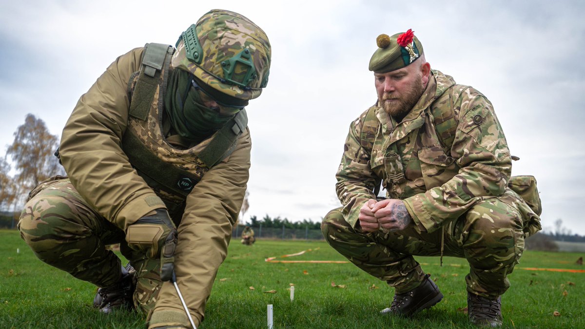 Lt Gen Nick Perry (@pjhq_cjo) on Twitter photo The <a href="/BritishArmy/">British Army π¬π§</a> provide training to <a href="/DefenceU/">Defense of Ukraine</a> personnel in dealing with areas contaminated with explosive ordinance. This is vital for assisting πΊπ¦ soldiers to deal with the threat of mines.
Op INTERFLEX training courses like this are how we continue to #StandWithUkraine The <a href="/BritishArmy/">British Army π¬π§</a> provide training to <a href="/DefenceU/">Defense of Ukraine</a> personnel in dealing with areas contaminated with explosive ordinance. This is vital for assisting πΊπ¦ soldiers to deal with the threat of mines.
Op INTERFLEX training courses like this are how we continue to #StandWithUkraine