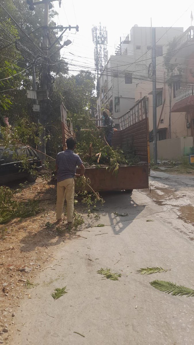 హబ్సిగూడ, రామాంతపూర్, ఉప్పల్ మరియు చిలకగర్‌లోని అన్ని ప్రధాన వీధుల్లో చెట్ల కొమ్మలను ఎత్తివేసినందుకు SE,TGCPDC Habsiguda  కి Thanks 🙏  <a href="/tsspdcl/">TS Genco.</a>  <a href="/GHMCOnline/">GHMC</a>