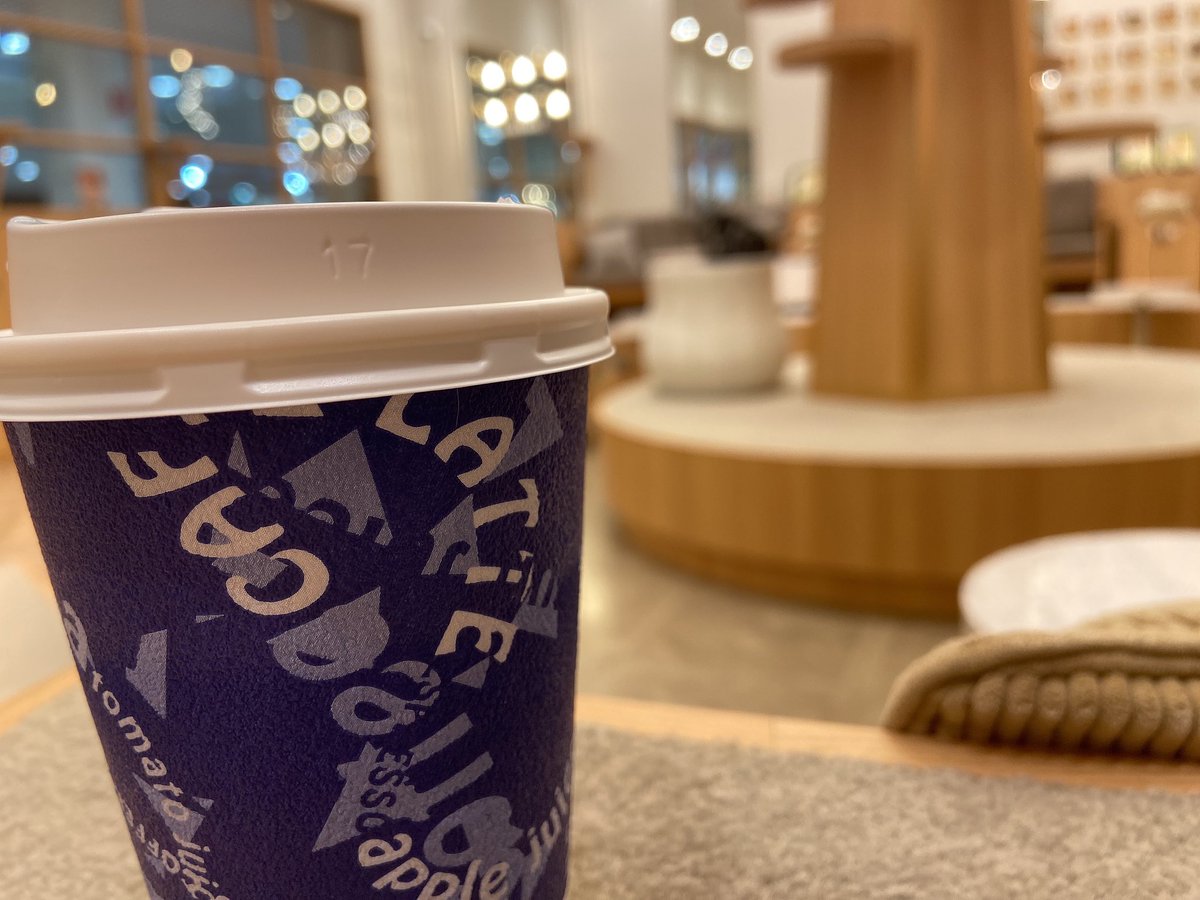 r1493577's tweet photo. しごおわの民です☺️猫カフェに来ました𓍢ִ໋☕️
ななお❣️💭 #Cafemocha https://t.co/9NktJb53ji