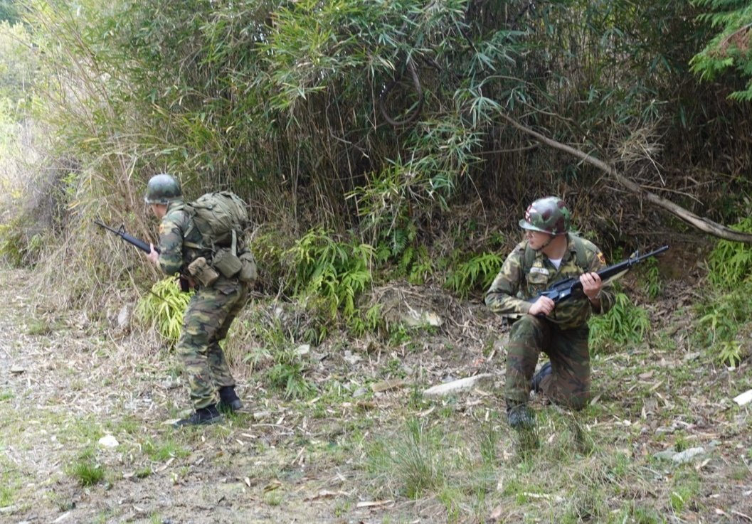 こんばんは。関西虎の会ではベトナム戦争(第2次インドシナ戦争)を中心に各国の軍装を再現し、ヒストリカルイベントに参加したり、軍装写真撮影会や教練会などを行うグループです。
この度活動内容報告やなんやかんや交流を目的としXを開設する運びとなりました。何卒よろしくお願い致します。(ニャン)