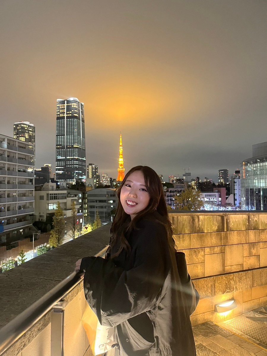 multeve_aca's tweet photo. 💎メンバー紹介𝐍𝐨.𝟐 💎

🦋れいやん
🦋三女
🦋𝚃𝚘𝚙 𝚌𝚑𝚘𝚛𝚞𝚜
🦋ギャル✨
華やかな歌声、スマホケースキラキラ
マジもんの、ギャル───

🫧ドレミ
🫧四女
🫧𝟸𝚗𝚍 𝚌𝚑𝚘𝚛𝚞𝚜
🫧ビジュアル担当🪞
セクシーお姉さん×力強い歌声
＝優勝です

#Multeve  
#Multeveメンバー紹介 https://t.co/4Ys7sxB8Qk