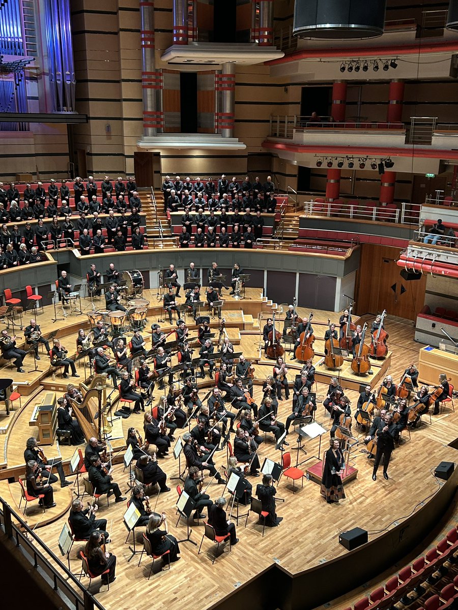 Isabelchurcher's tweet photo. Do you know where the phrase ‘movers and shakers’ comes from ? ‘Ode’ by Arthur O’Shaughnessy 1873, set to music by Elgar in The Music Makers and first performed in Birmingham in 1912. Hugely enjoyed @TheCBSO and @CBSOChorus and Youth chorus concert including Elgar’s Music Makers. https://t.co/MG76nbBWuf