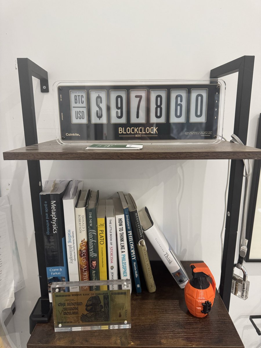 genXalpha's tweet image. Kinda interested to see what my #blockclock looks like when #bitcoin blows thru $100k