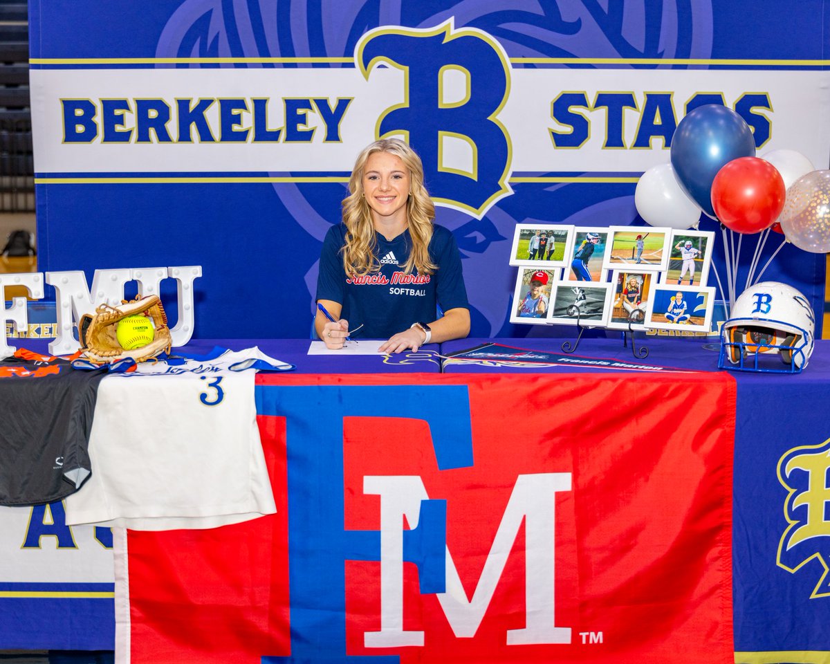 amaker03's tweet photo. A little late posting...still seems so surreal when your dreams come true!  🥹
SIgned, sealed &amp; delivered! 
Officially a Patriot! 💙❤️
@fmu_softball @Mojo_Carolinas @StagSoftball https://t.co/8fuWHOp7LB