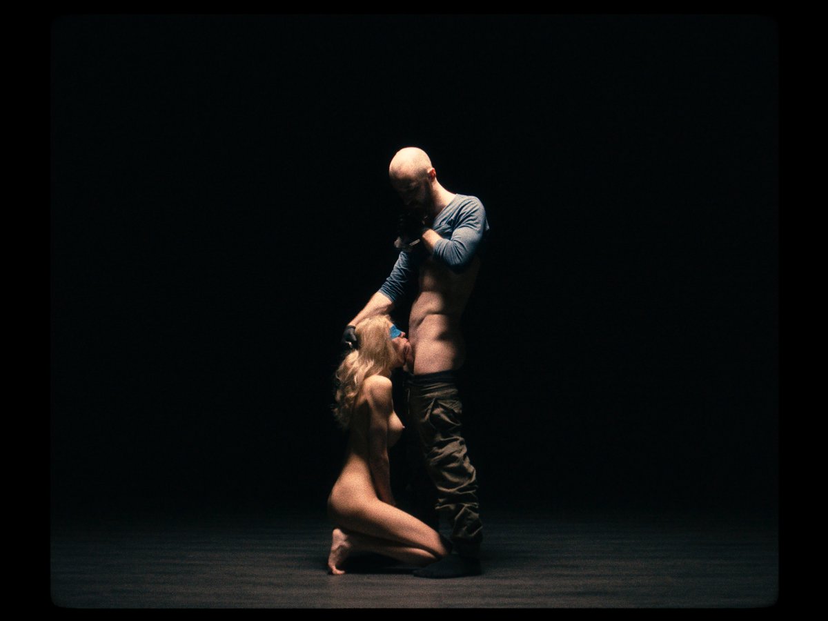 Shooting pt. 2 of '247' with my favorite fuckdoll TheJinxxx today, releases next week 2.12 to ALL subscribers 💀 fansly.com/TheCarnalCamera
Pics are from the first part which is available for all LEGACY supporters on my profile under the 'CINEMA' tab if you need a refresher 🕊