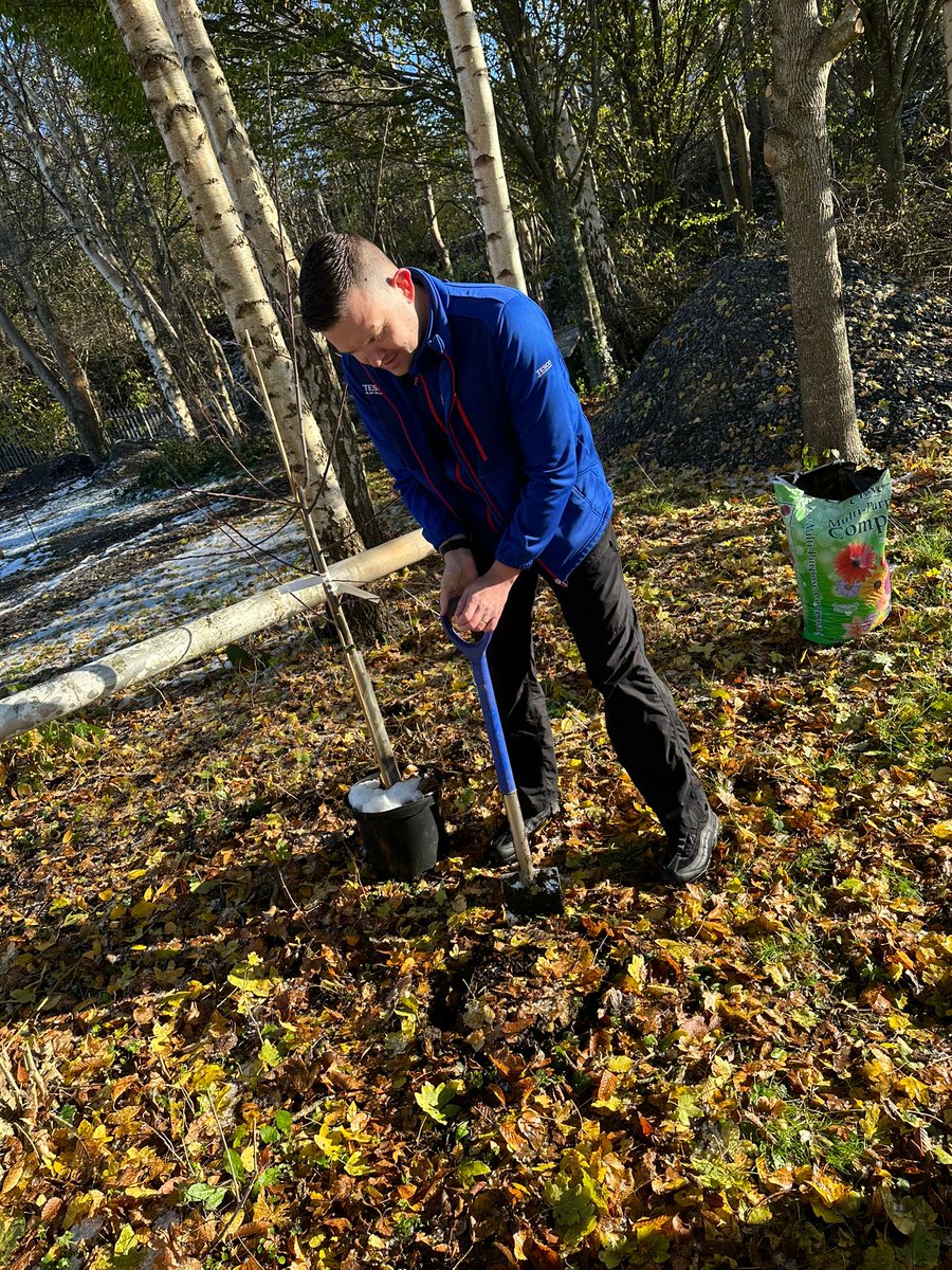 CefnCCouncil's tweet photo. 🌳 This morning, we continued our sustainability efforts with Paul Moss from @DerwenCollege , planting fruit trees at Plaskynaston! 

Huge thanks to @Tesco  Finest David Roden &amp; our Community Development Officer, Andy Ruscoe, for their support. 🌍💚

#TreePlanting #CefnCommunity https://t.co/3t2FMI62CN