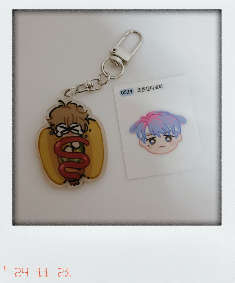 <a href="/somterter_E/">솜털털이 브로커🍭</a>  님의 이벤트 당첨으로 오늘 드디어 받았습니당 !! 소중히 잘 사용할게요(ﾉ≧▽≦)ﾉ 감사합니다!!