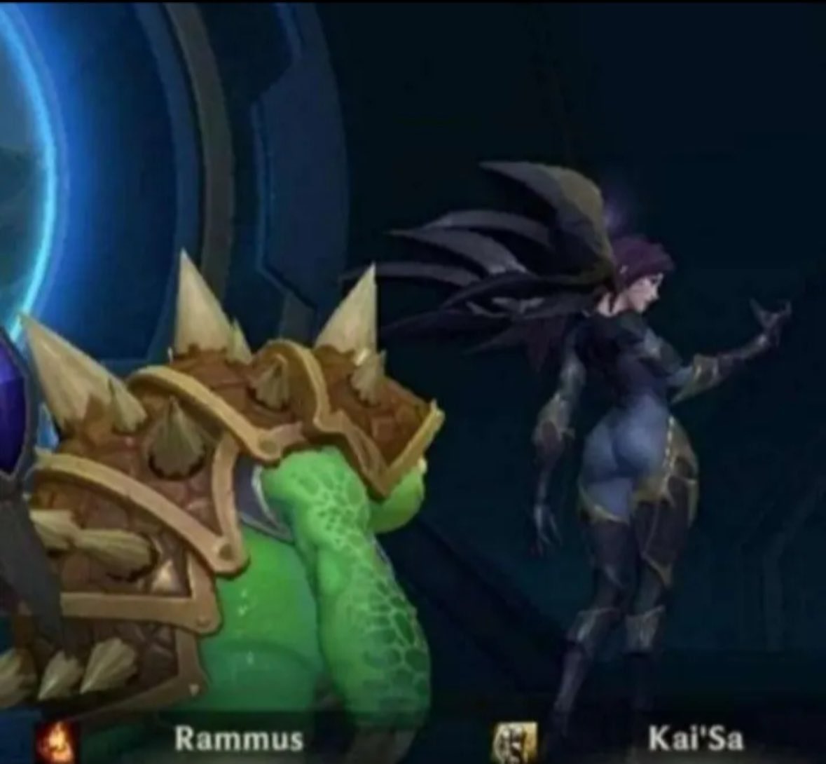 Riot_Kassadin's tweet photo. wtf is my rammus doing? https://t.co/vDeJy3EQ58