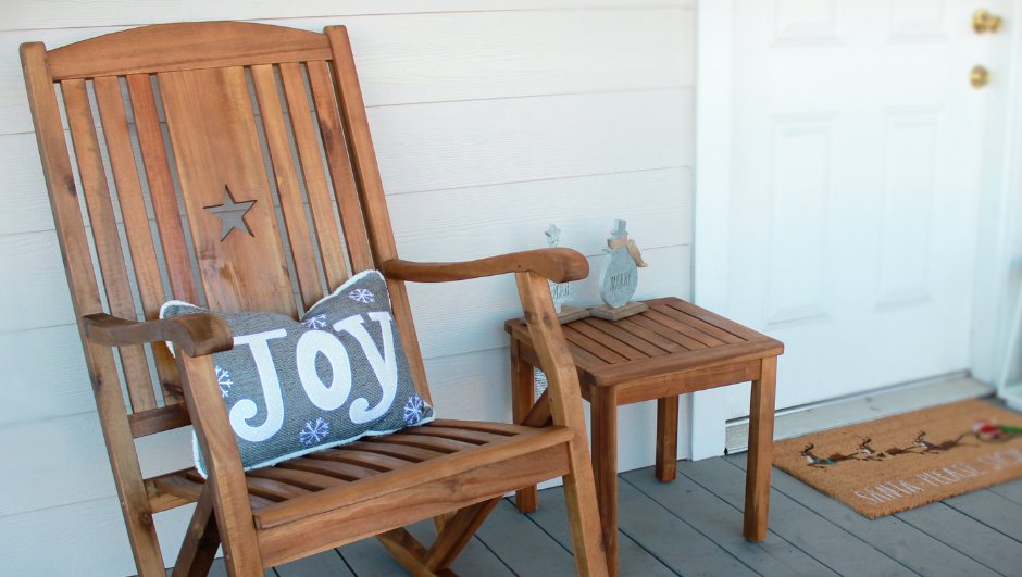 LeighCountry's tweet photo. Seasons Greetings with HUGE savings! Black Friday Deals are happening all month long with new deals being daily. Deck your outdoors with comfy classic rockers. Find gifts for the whole family. Shop Black Friday Deals now ➡️ https://t.co/c2wIXce3NS https://t.co/QfhRofpvts