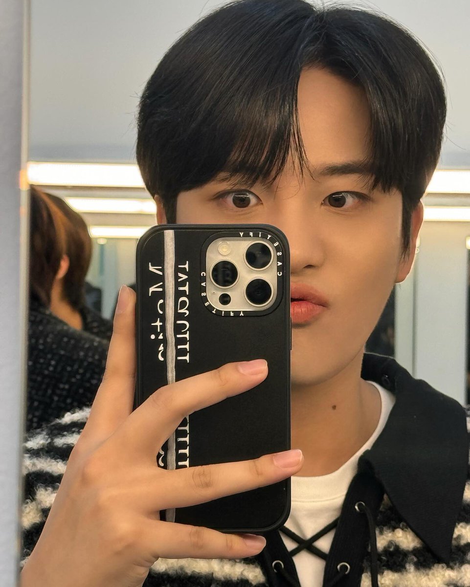 JONGHO_ch2's tweet photo. 241121 인스타그램 #종호
심심해서 찍어본 사진😎 https://t.co/fqHzaKgV92