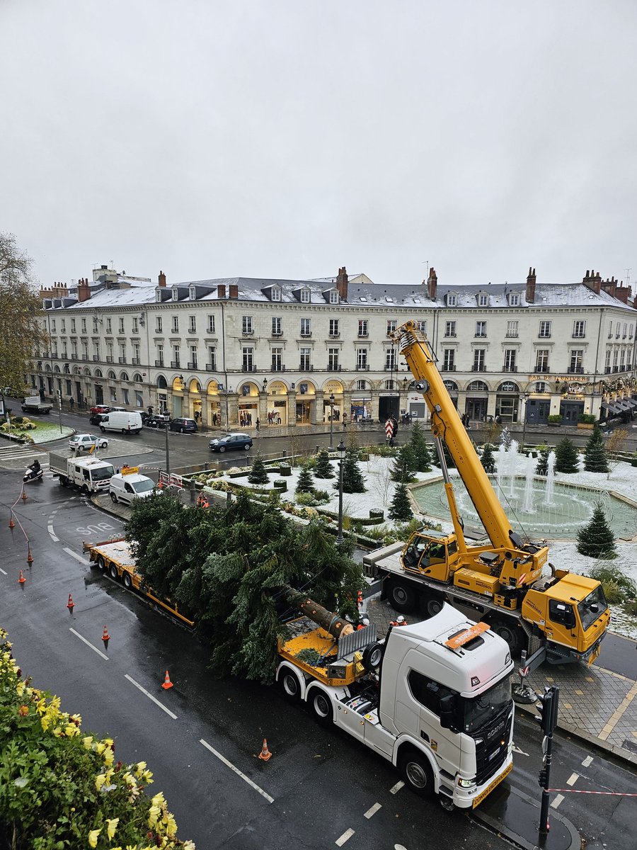 Il est laaaaaaaaaaaaaaa